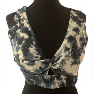 Fabletics Oasis Twist Sports Bra